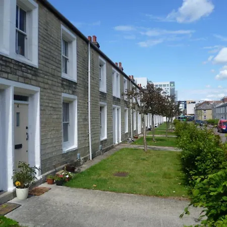 Converted Railway Cottage Swindon Exterior photo